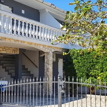 Apartment Modern With Sea View In Pag, 40 Sqm