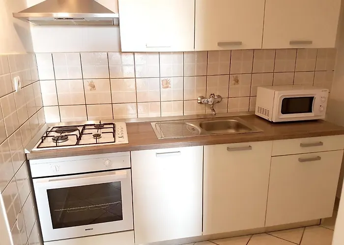 Modern With Sea View In Pag, 40 Sqm Pag Town