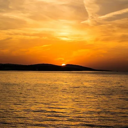 Modern With Sea View In Pag, 40 Sqm 帕格