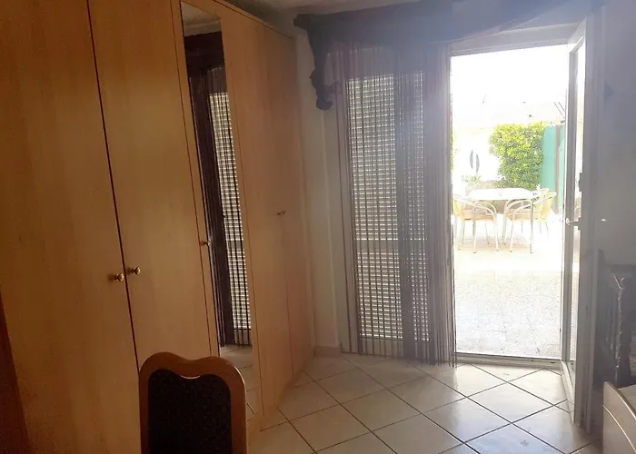 Modern With Sea View In Pag, 40 Sqm Lägenhet